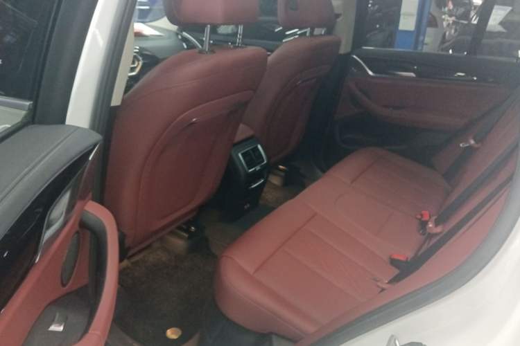Used BMW X3 2023 xDrive25i M Sport Package Left Rear Seat