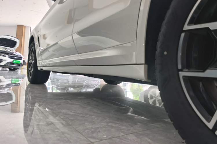 Used BMW X3 2023 xDrive25i M Sport Package Left Side Sill