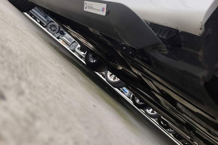 Used BMW X3 2023 xDrive25i M Sport Package Left Side Sill