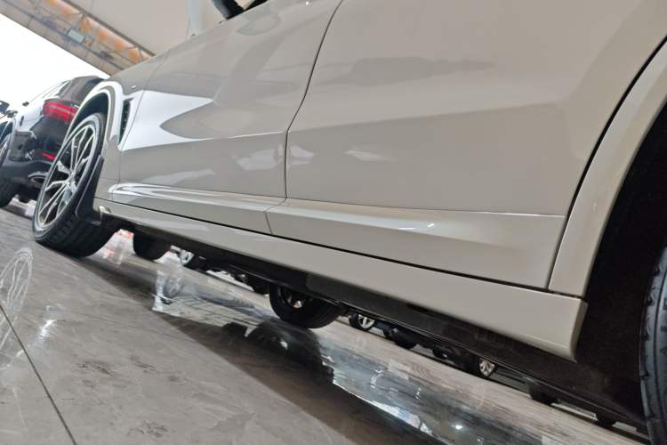 Used BMW X3 2023 xDrive30i Leading Model M Night Edition Package Left Side Sill