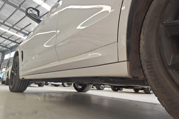 Used BMW X3 2023 xDrive30i Luxury Edition M Night Sky Package Left Side Sill