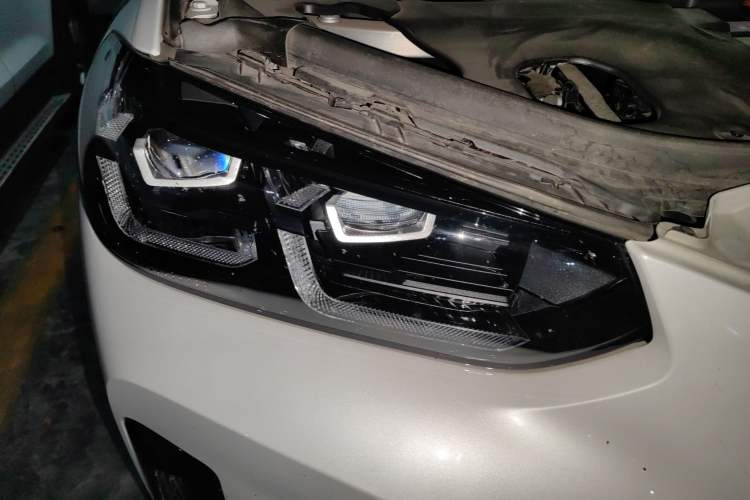 Used BMW X3 2023 Restyled xDrive30i Luxury Version M Night Edition Package Right Front Headlight