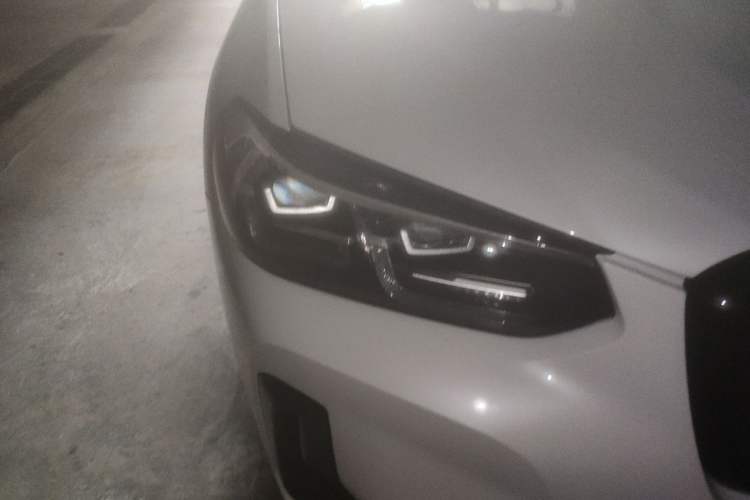 Used BMW X3 2023 Restyled xDrive30i Leading Edition M Night Sky Package Right Front Headlight