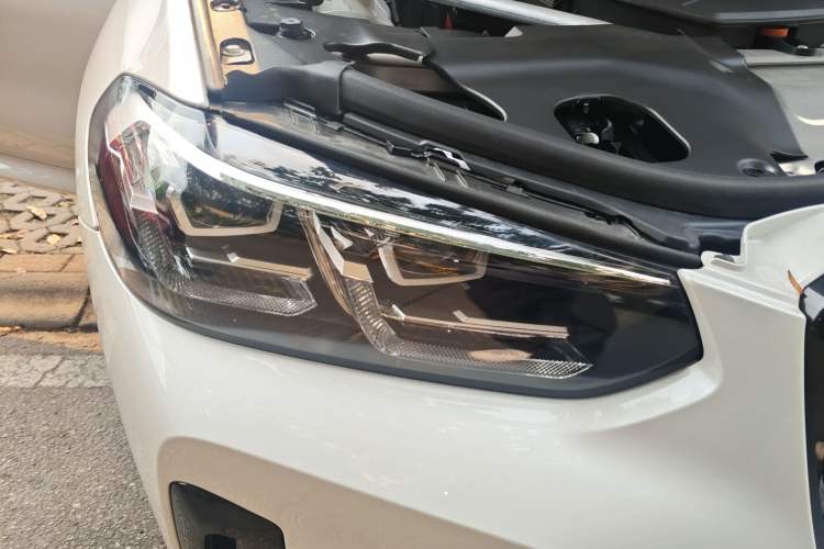 Used BMW X3 2023 Restyled xDrive30i Leading Edition M Night Sky Package Right Front Headlight
