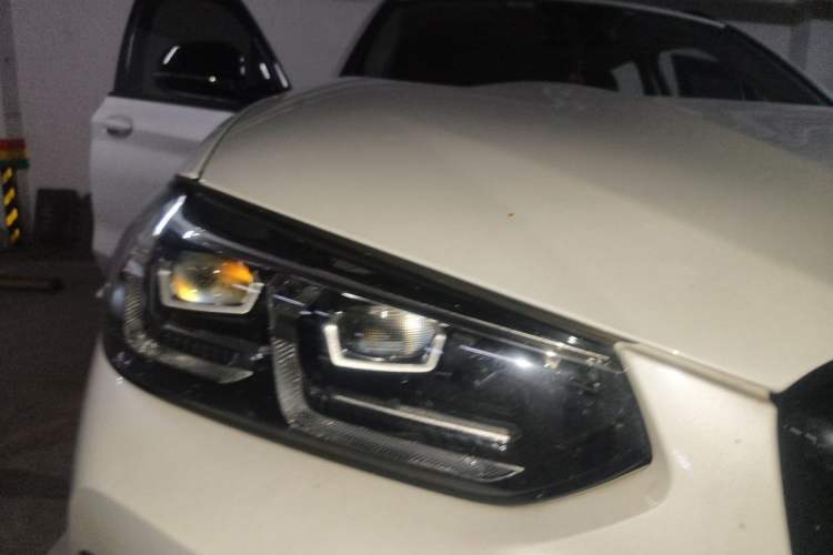 Used BMW X3 2023 Restyled xDrive30i Leading Edition M Night Sky Package Right Front Headlight