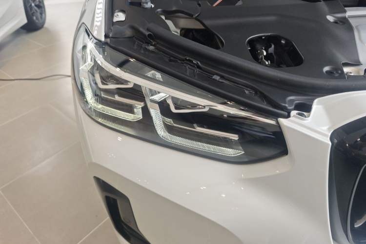 Used BMW X3 2023 xDrive30i Leading Model M Night Edition Package Right Front Headlight