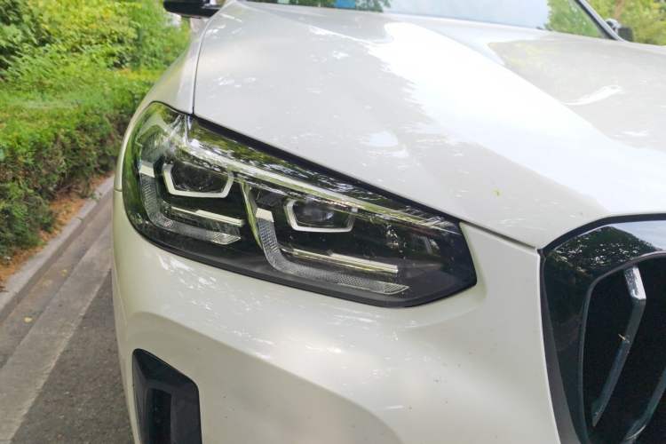 Used BMW X3 2023 Restyled xDrive30i Leading Edition M Night Sky Package Right Front Headlight