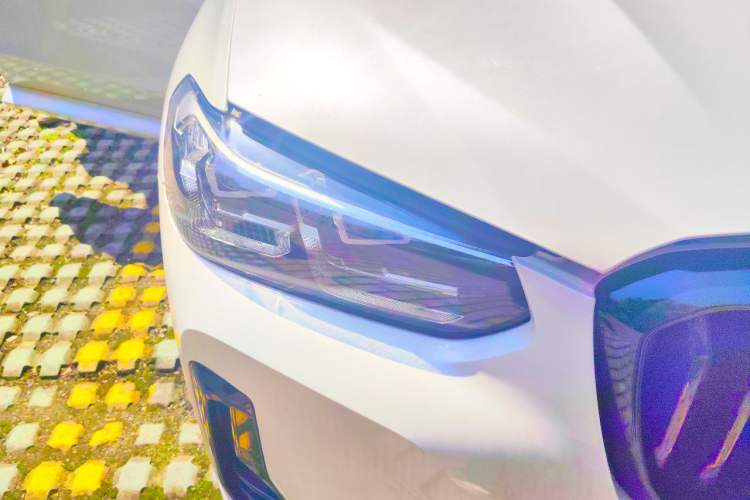 Used BMW X3 2023 Restyled xDrive30i Leading Edition M Night Sky Package Right Front Headlight