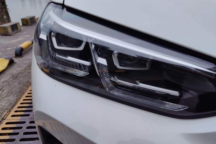 Used BMW X3 2023 xDrive30i Leading Model M Night Edition Package Right Front Headlight