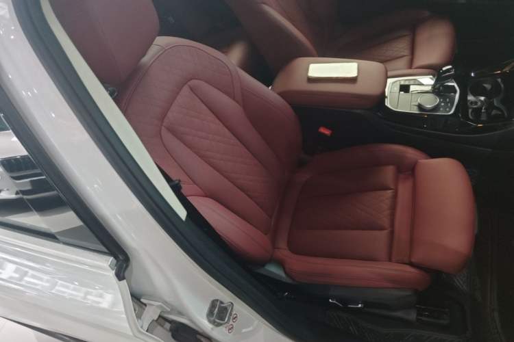 Used BMW X3 2023 xDrive25i M Sport Package Right Front Seat