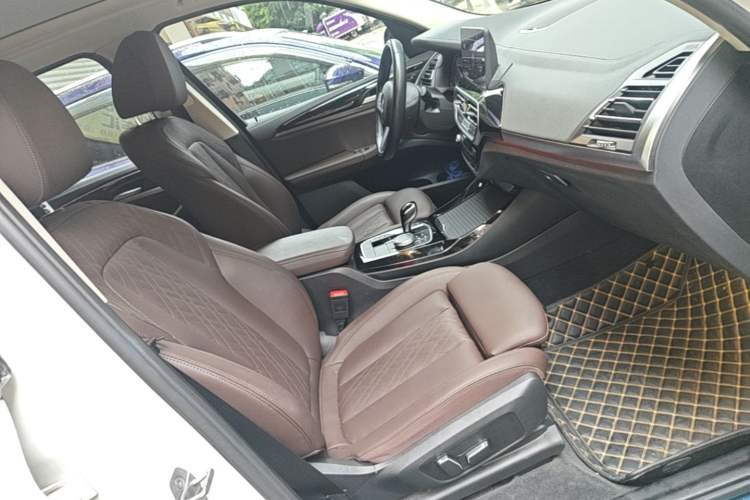 Used BMW X3 2023 xDrive25i M Sport Package Right Front Seat