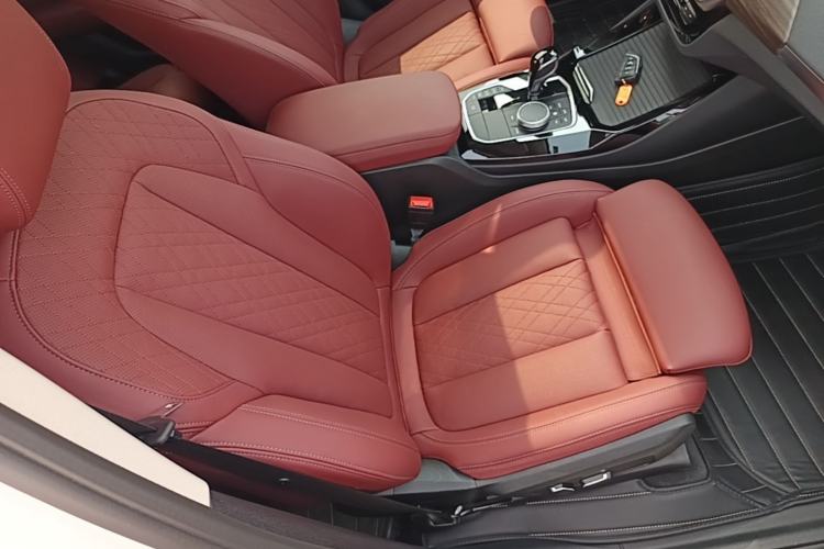 Used BMW X3 2023 Restyled xDrive30i Leading Edition M Night Sky Package Right Front Seat