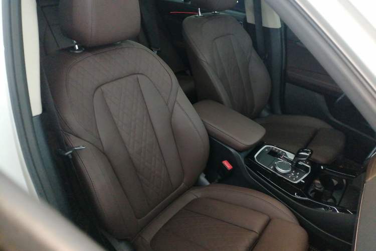 Used BMW X3 2023 Restyled xDrive30i Leading Edition M Night Sky Package Right Front Seat
