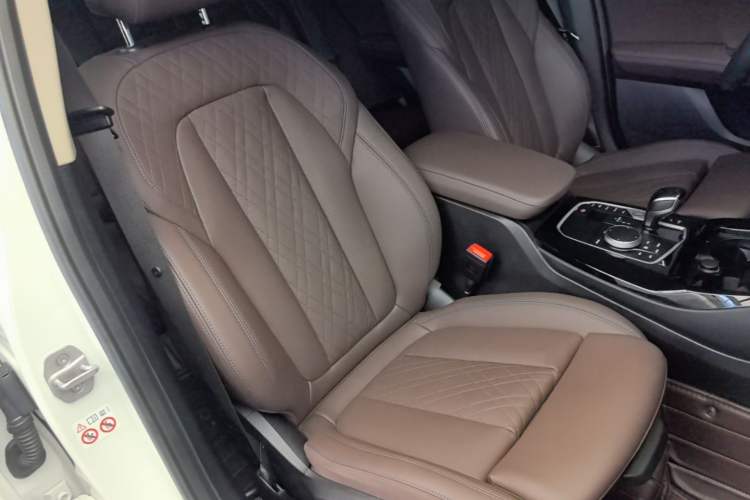 Used BMW X3 2023 Restyled xDrive30i Leading Edition M Night Sky Package Right Front Seat