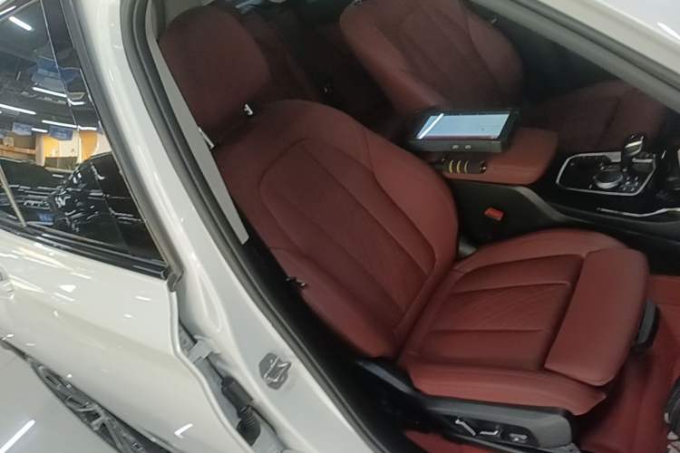 Used BMW X3 2023 Restyled xDrive30i Leading Edition M Night Sky Package Right Front Seat