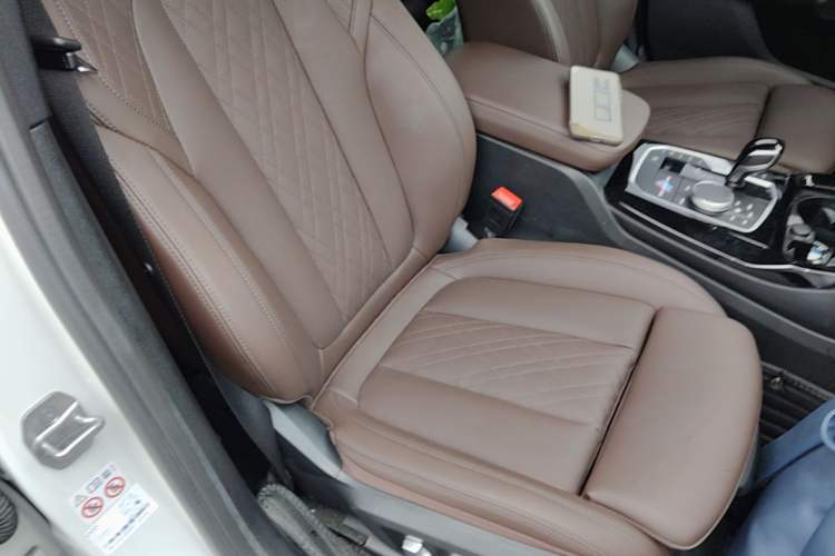 Used BMW X3 2023 xDrive30i Luxury Edition M Night Sky Package Right Front Seat