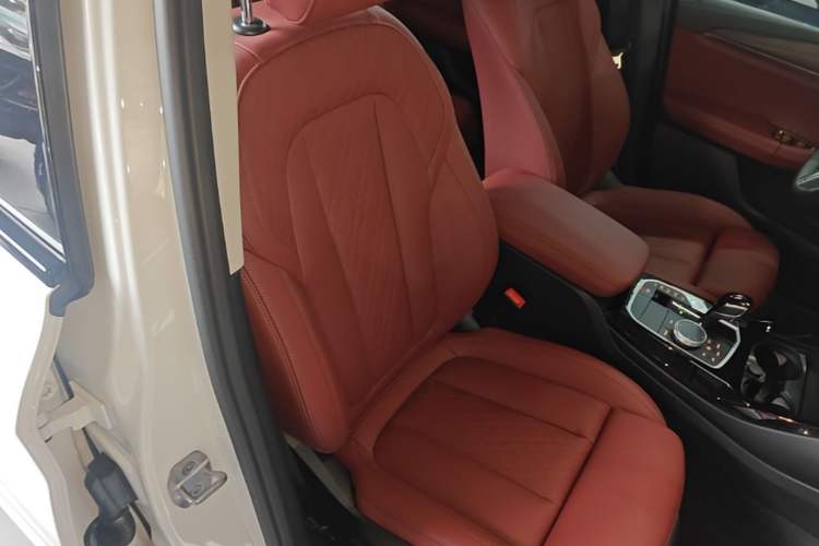 Used BMW X3 2023 Restyled xDrive30i Leading Edition M Night Sky Package Right Front Seat