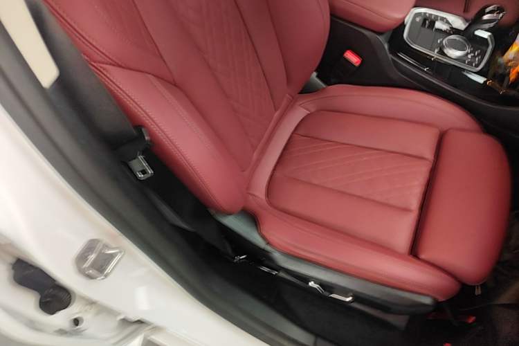Used BMW X3 2023 Restyled xDrive30i Leading Edition M Night Sky Package Right Front Seat