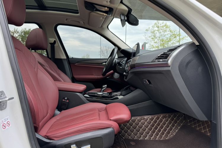 Used BMW X3 2023 xDrive30i Leading Model M Night Edition Package Right Front Seat