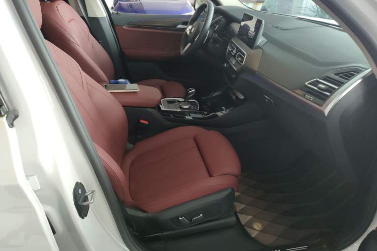 Used BMW X3 2023 Restyled xDrive30i Leading Edition M Night Sky Package Right Front Seat