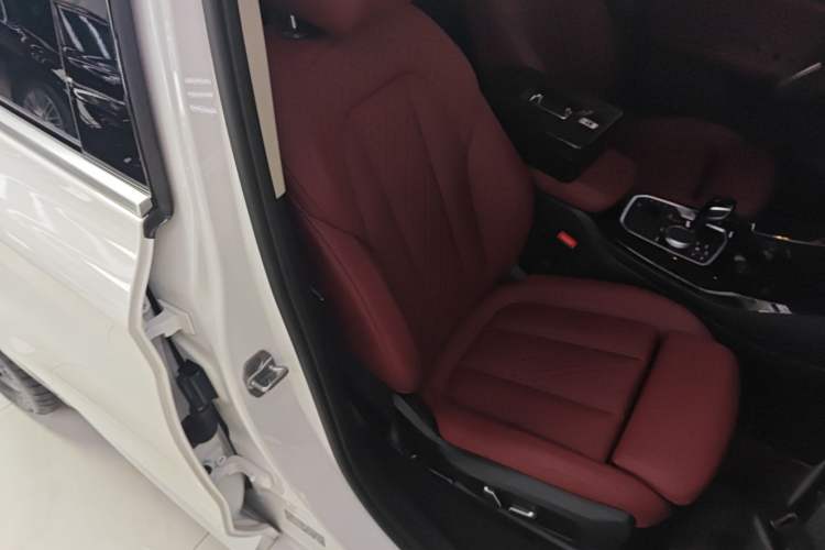 Used BMW X3 2023 xDrive25i M Sport Package Right Front Seat