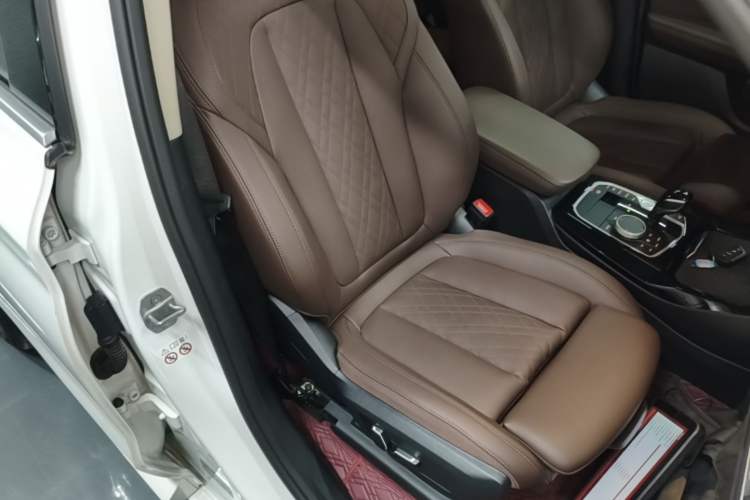 Used BMW X3 2023 xDrive25i M Sport Package Right Front Seat