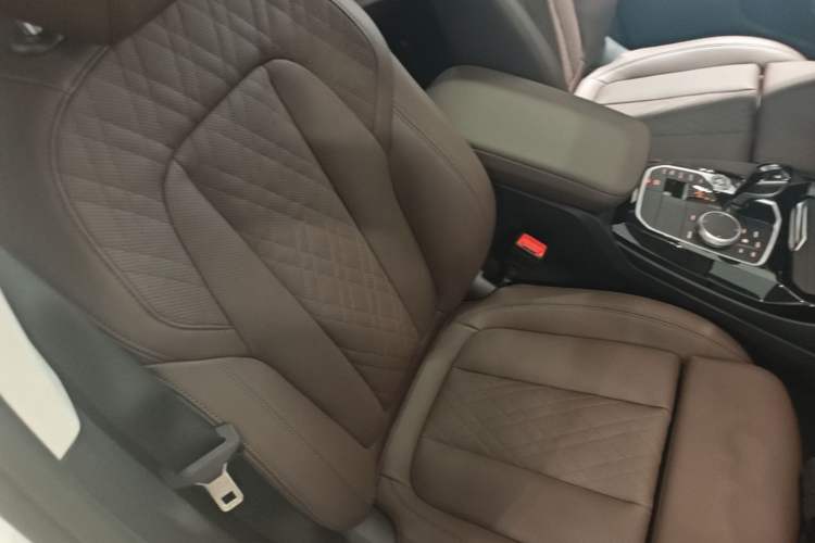 Used BMW X3 2023 xDrive25i M Sport Package Right Front Seat