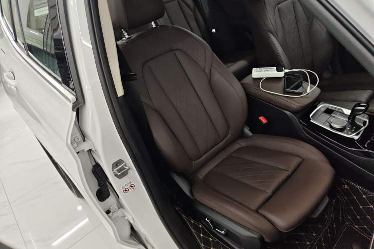 Used BMW X3 2023 xDrive25i M Sport Package Right Front Seat