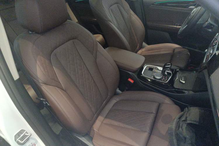 Used BMW X3 2023 xDrive25i M Sport Package Right Front Seat