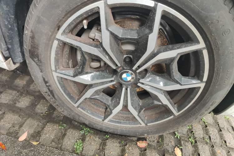 Used BMW X3 2023 xDrive25i M Sport Package Right Front Wheel Hub