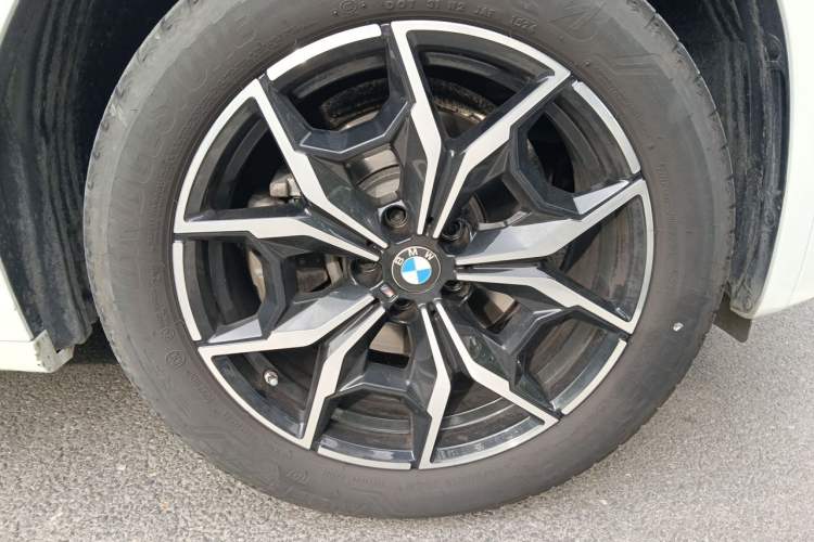 Used BMW X3 2023 xDrive25i M Sport Package Right Front Wheel Hub