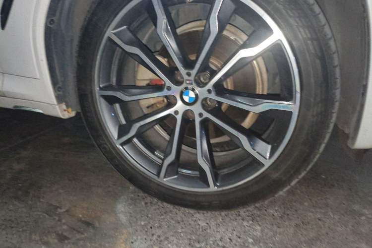 Used BMW X3 2023 xDrive30i Leading Model M Night Edition Package Right Front Wheel Hub