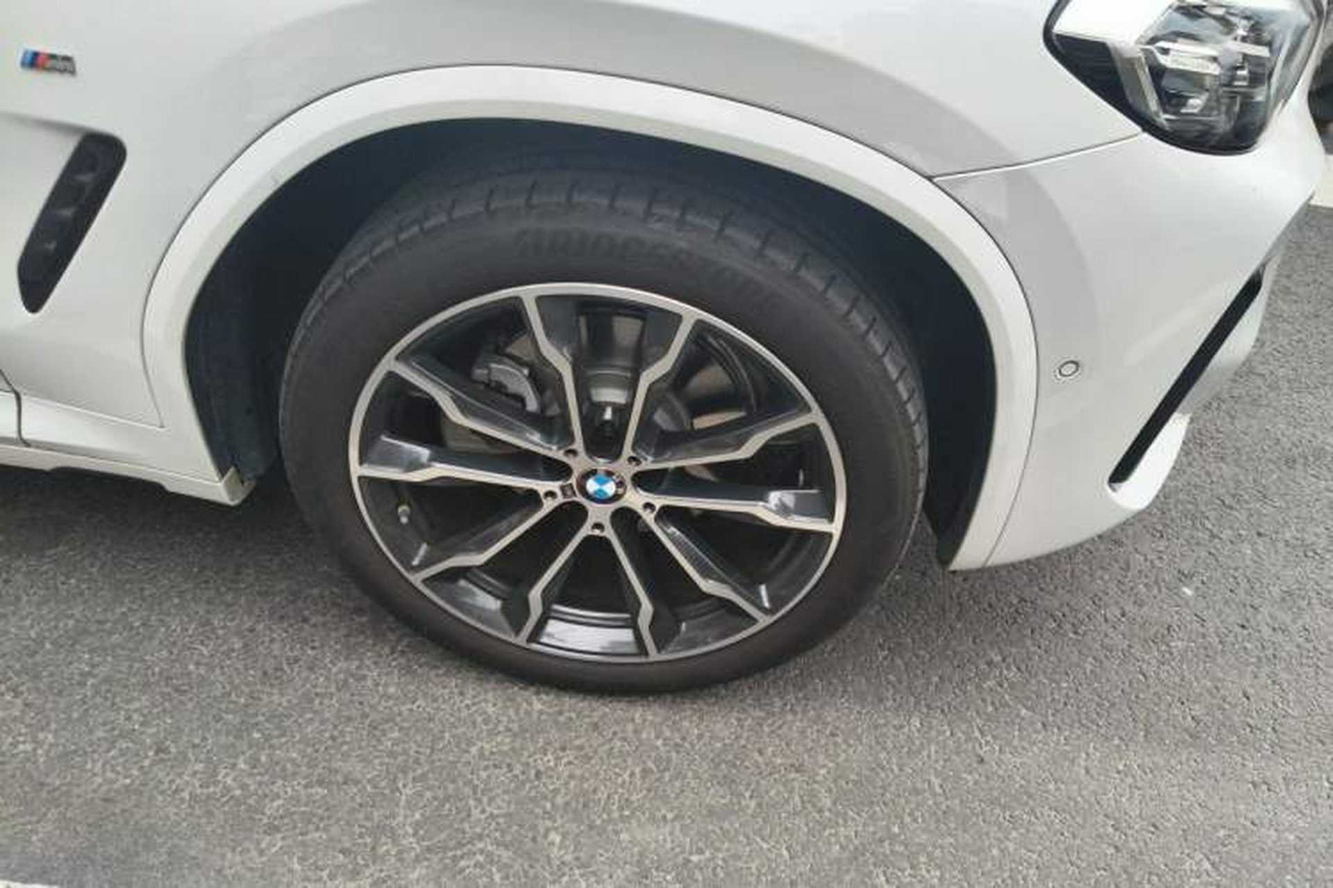 Used BMW X3 2023 Restyled xDrive30i Leading Edition M Night Sky Package Right Front Wheel Hub