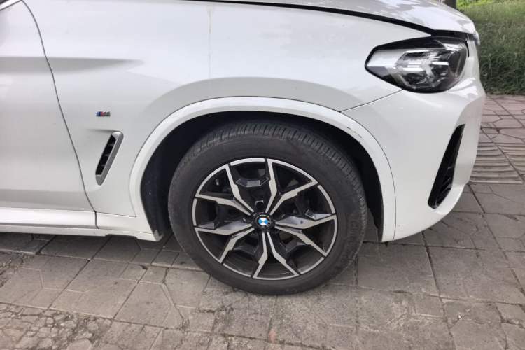 Used BMW X3 2023 xDrive25i M Sport Package Right Front Wheel Hub
