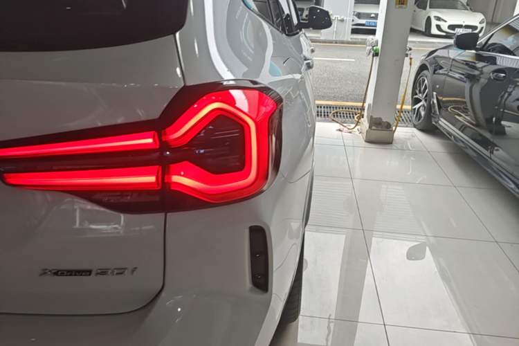 Used BMW X3 2023 Restyled xDrive30i Leading Edition M Night Sky Package Right Rear Taillight