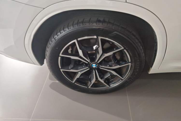Used BMW X3 2023 xDrive25i M Sport Package Right Rear Wheel Hub