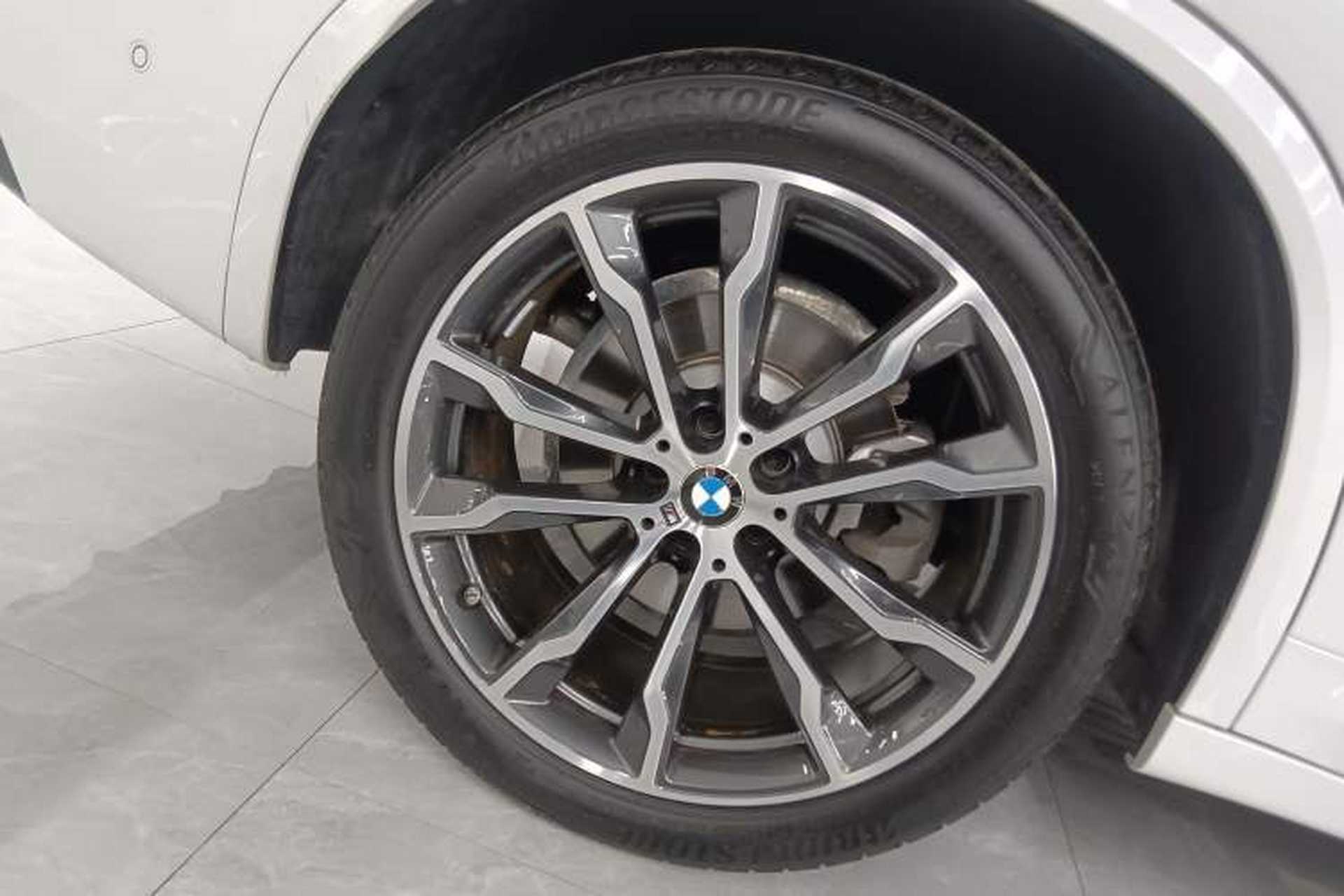 Used BMW X3 2023 Restyled xDrive30i Leading Edition M Night Sky Package Right Rear Wheel Hub