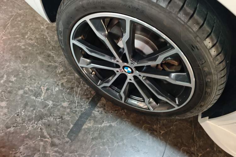 Used BMW X3 2023 Restyled xDrive30i Leading Edition M Night Sky Package Right Rear Wheel Hub