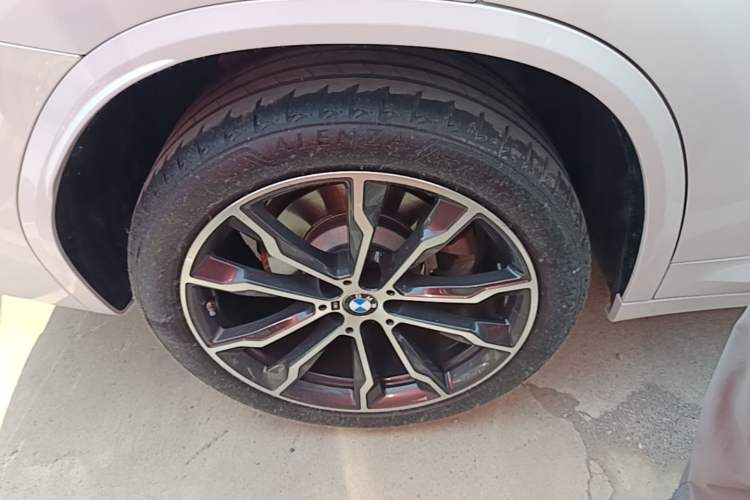 Used BMW X3 2023 Restyled xDrive30i Leading Edition M Night Sky Package Right Rear Wheel Hub