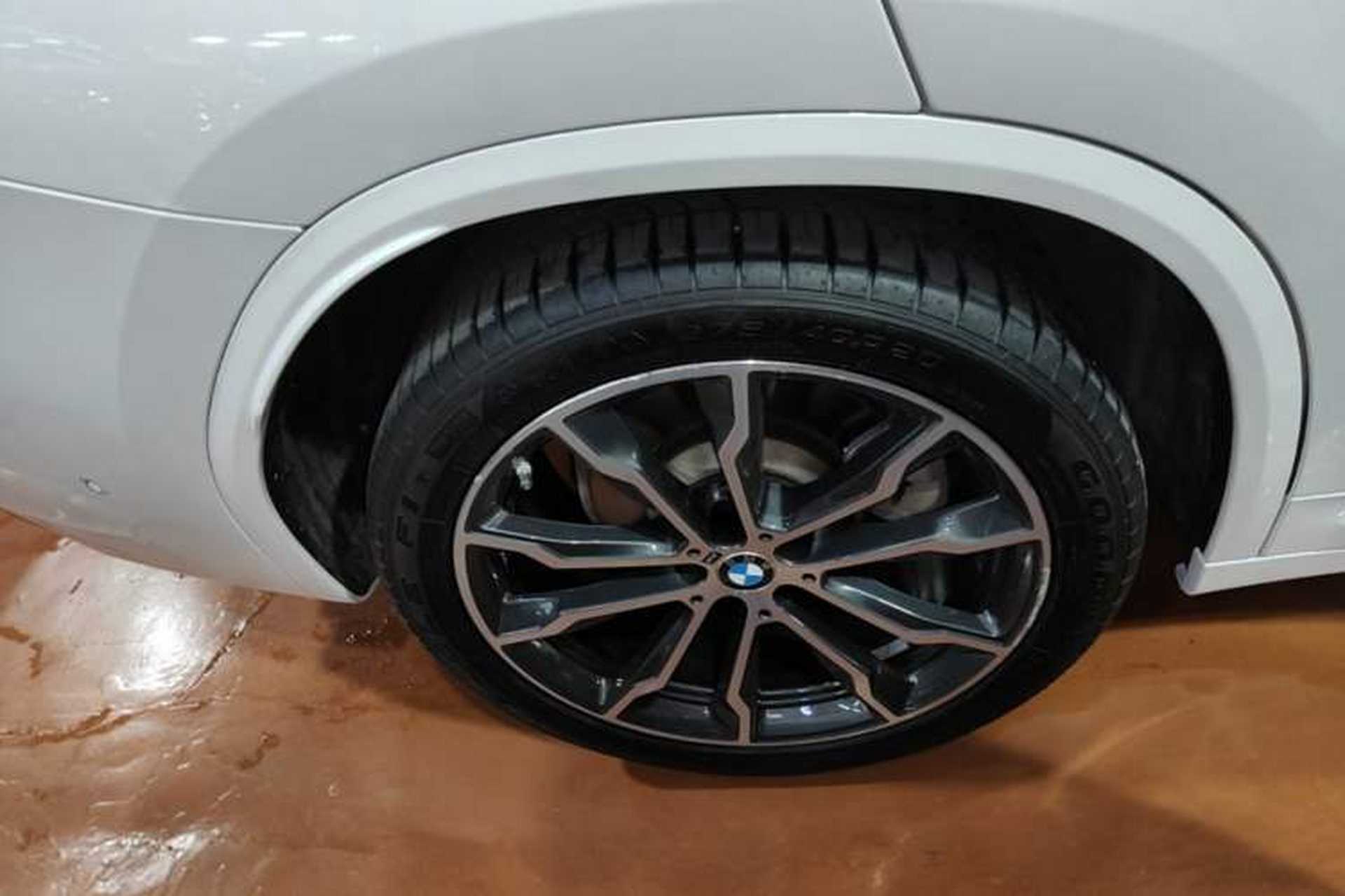 Used BMW X3 2023 xDrive30i Leading Model M Night Edition Package Right Rear Wheel Hub