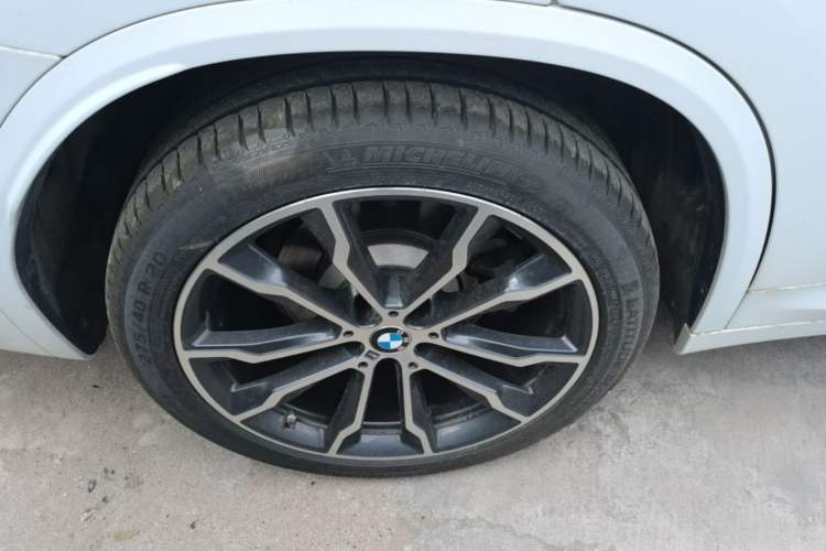 Used BMW X3 2023 xDrive30i Leading Model M Night Edition Package Right Rear Wheel Hub