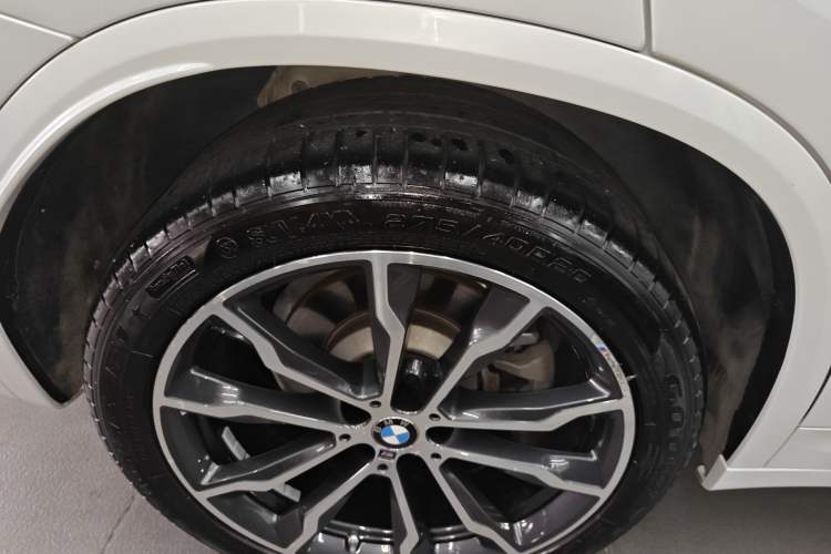 Used BMW X3 2023 xDrive30i Leading Model M Night Edition Package Right Rear Wheel Hub