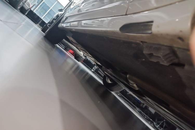 Used BMW X3 2023 xDrive25i M Sport Package Right Side Sill