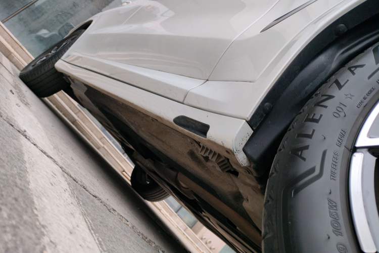Used BMW X3 2023 xDrive25i M Sport Package Right Side Sill