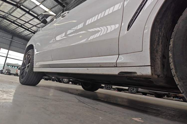 Used BMW X3 2023 xDrive30i Luxury Edition M Night Sky Package Right Side Sill