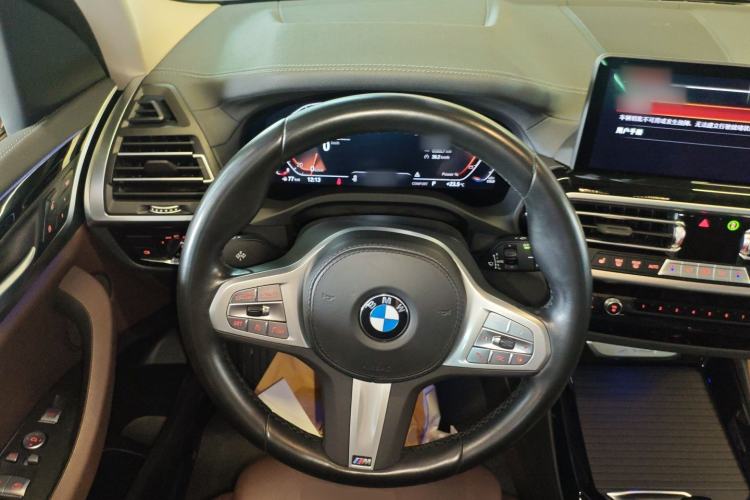 Used BMW X3 2023 xDrive25i M Sport Package Steering Wheel