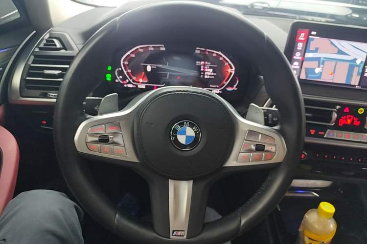 Used BMW X3 2023 Restyled xDrive30i Leading Edition M Night Sky Package Steering Wheel