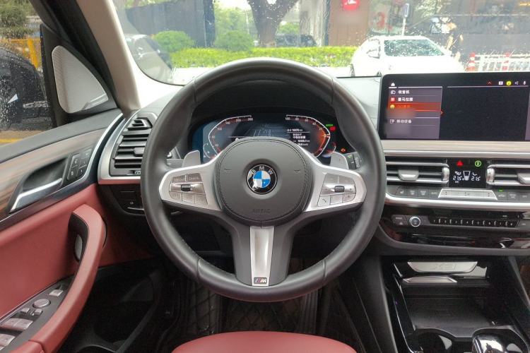 Used BMW X3 2023 Restyled xDrive30i Leading Edition M Night Sky Package Steering Wheel