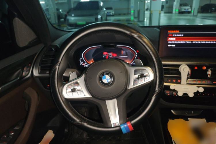 Used BMW X3 2023 xDrive30i Luxury Edition M Night Sky Package Steering Wheel