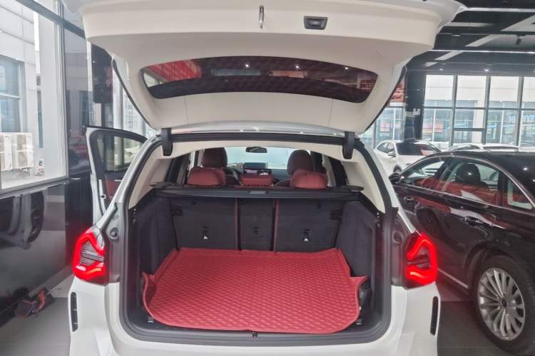 Used BMW X3 2023 xDrive25i M Sport Package Trunk